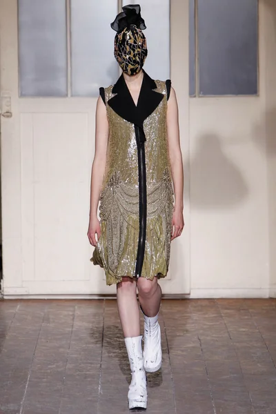 Look 12